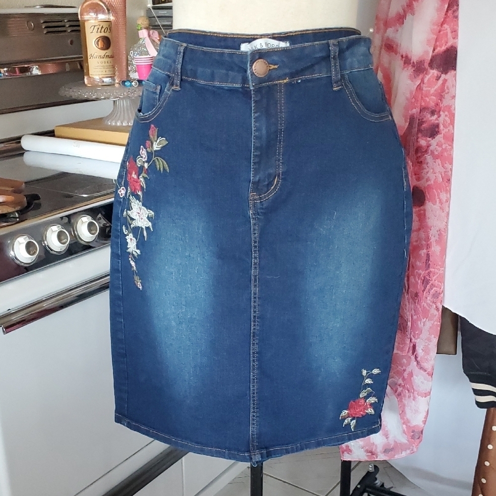 Blue Embellished Pencil Skirt for Work